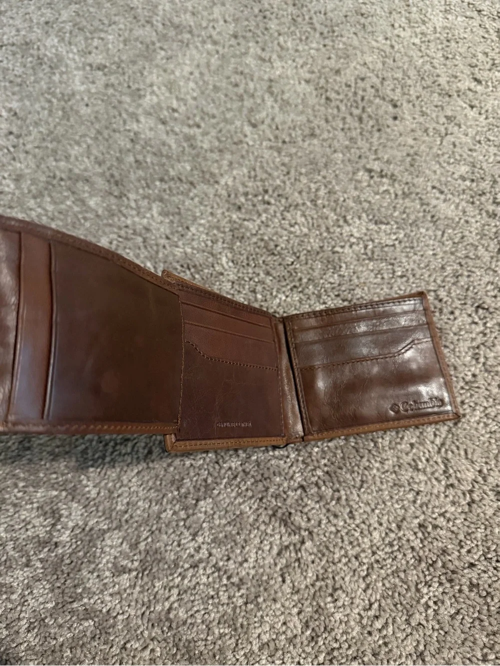 NEW COLUMBIA Men Wallet Billfold Genuine Coated Brown Leather